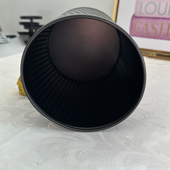 🌟3/$15🌟 Dog Treat Tin Canister. - Picture 6 of 7